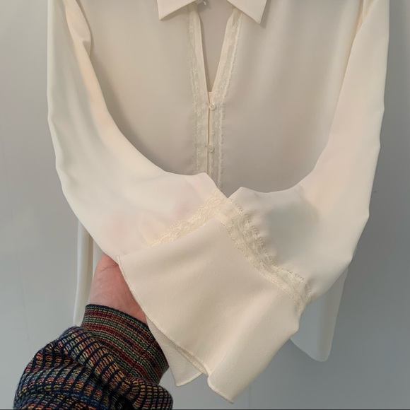 Vintage Bell Sleeve Cream Women’s Bohemian Button Down shirt - Picture 4 of 10